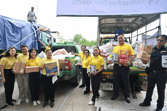 กำลังใจจากทั่วกรุง จัดรถ4คันมุ่งสู่ศูนย์ผู้อพยพ