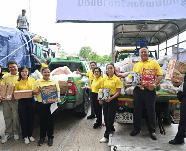 กำลังใจจากทั่วกรุง จัดรถ4คันมุ่งสู่ศูนย์ผู้อพยพ